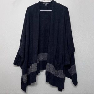 Barefoot Dreams Cliffside Wrap